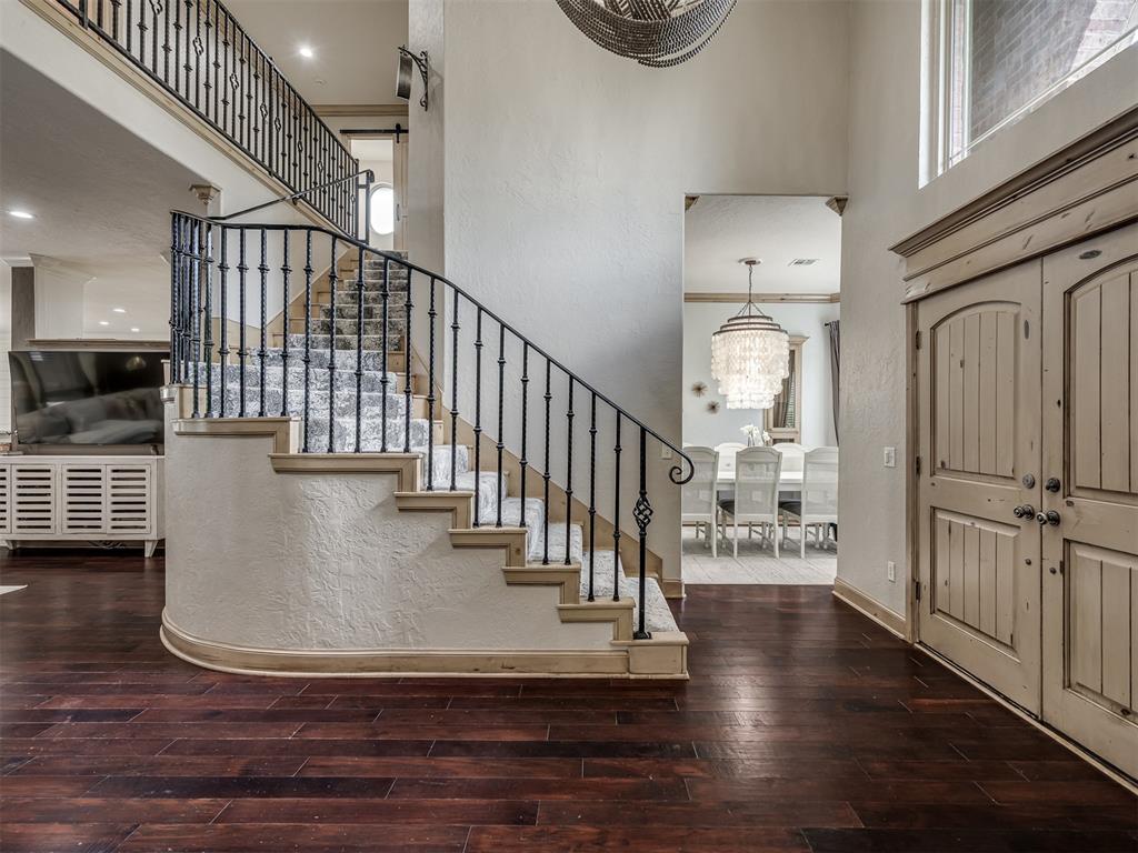 401 S Riverside Drive