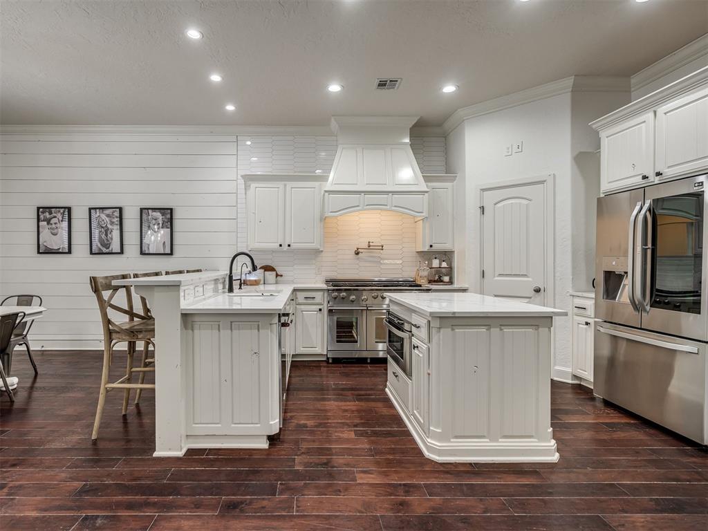 401 S Riverside Drive