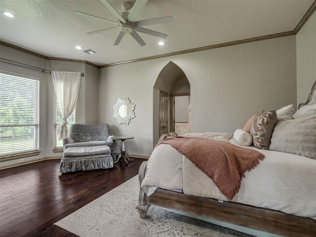 401 S Riverside Drive