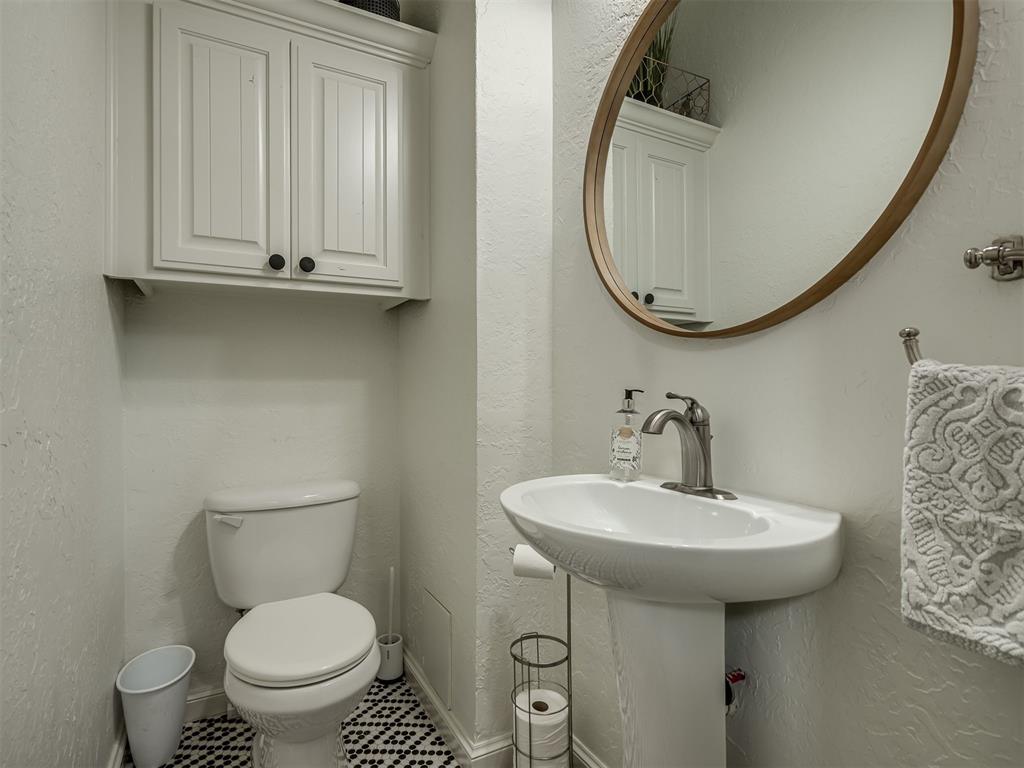 401 S Riverside Drive