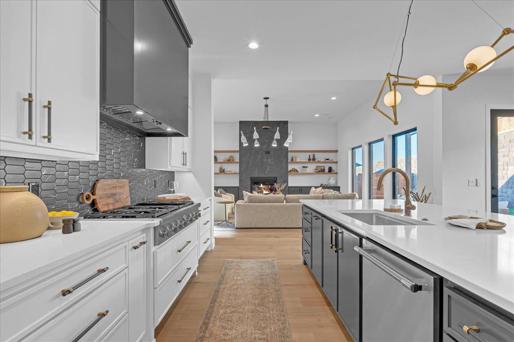 3917 Stone Bluff Way