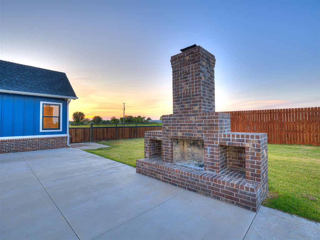 115 Weaver Court
