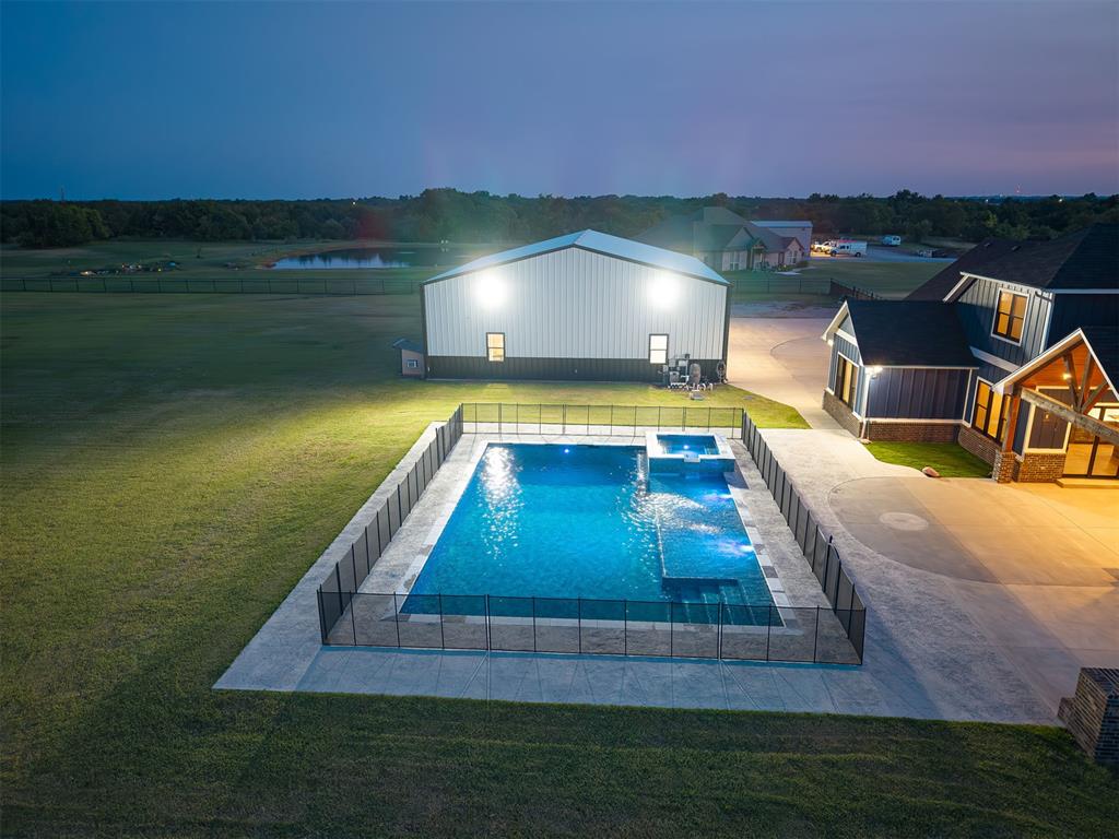 115 Weaver Court