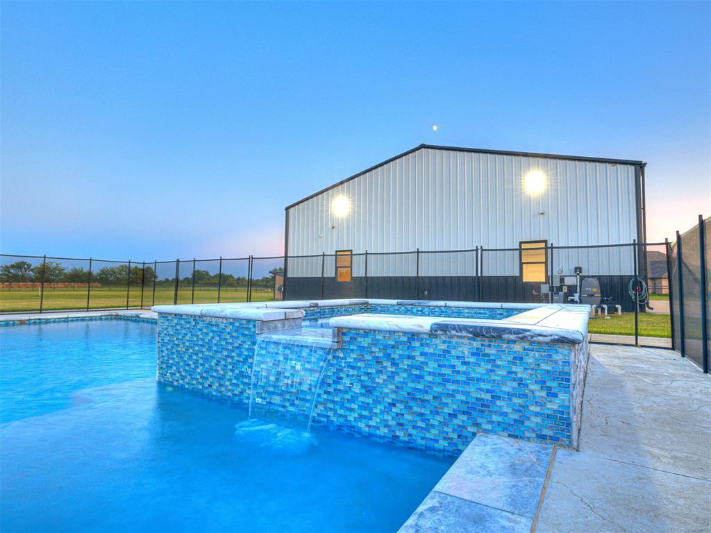 115 Weaver Court