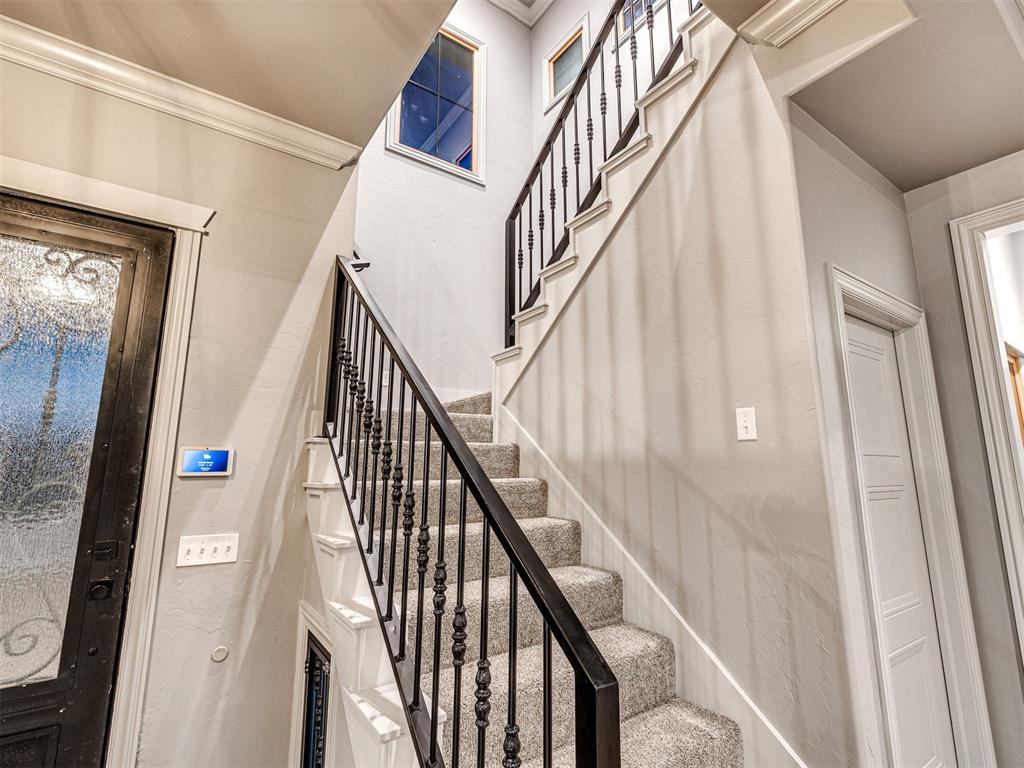 115 Weaver Court
