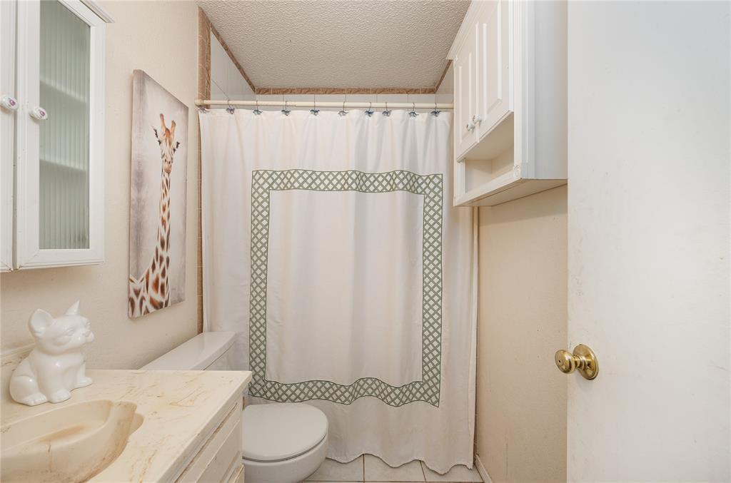 8814 E E 134th St Street