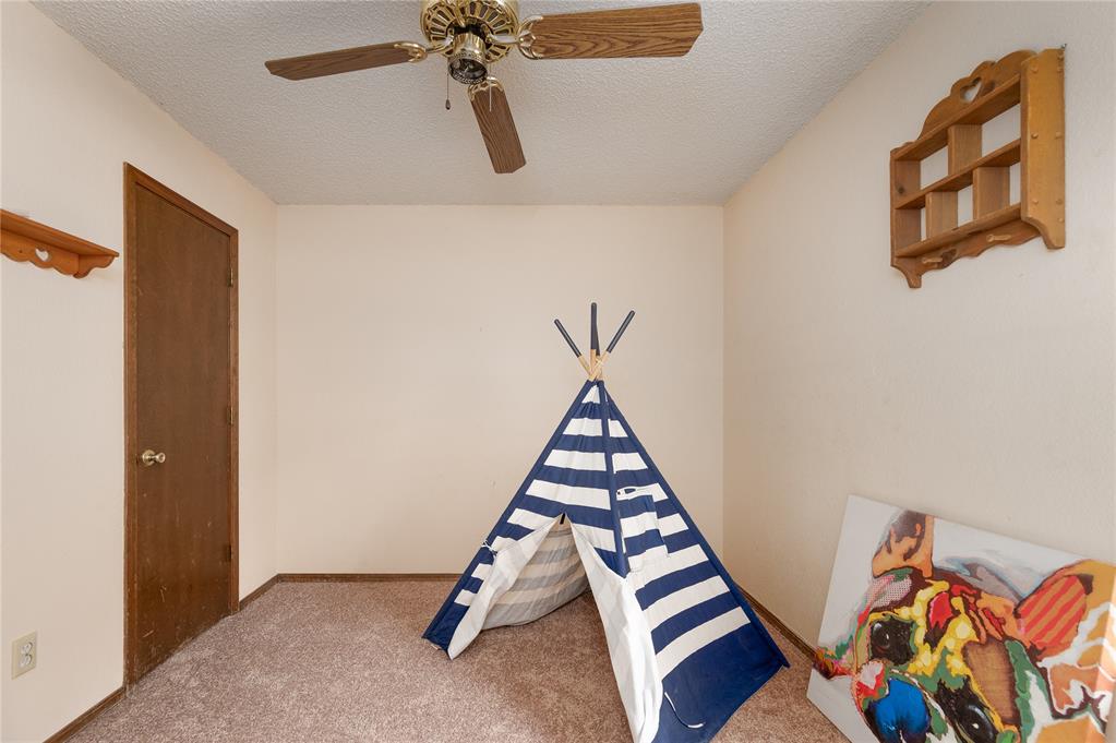 8814 E E 134th St Street