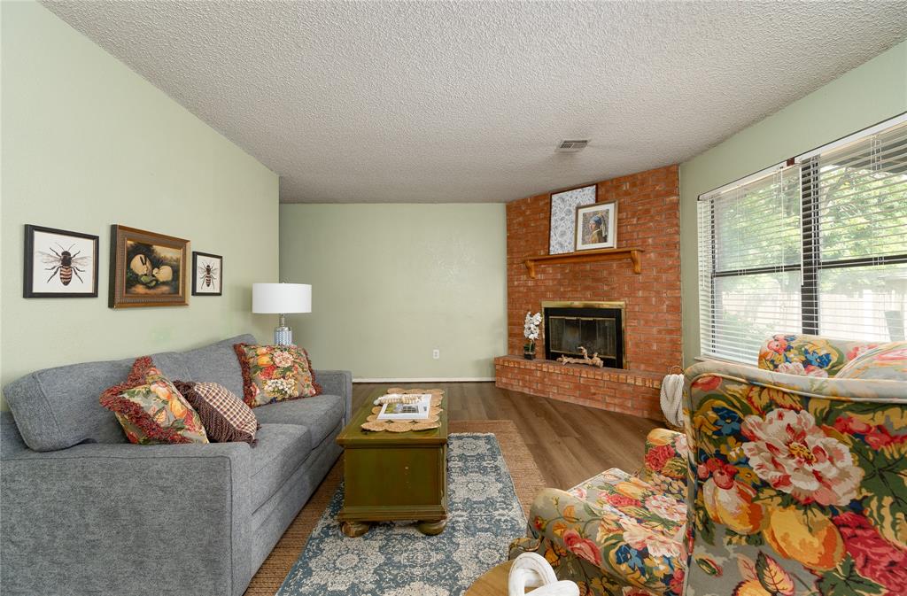 8814 E E 134th St Street