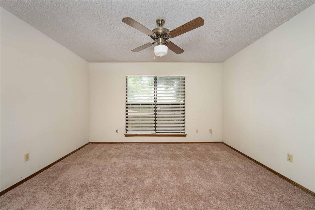 8814 E E 134th St Street