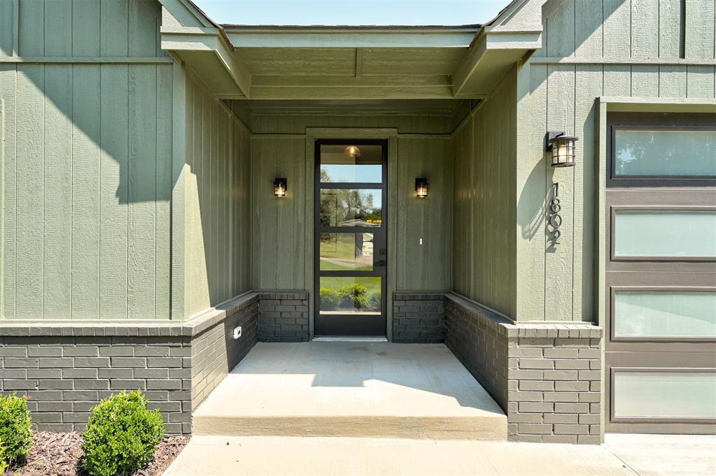 1802 E Harrison Avenue