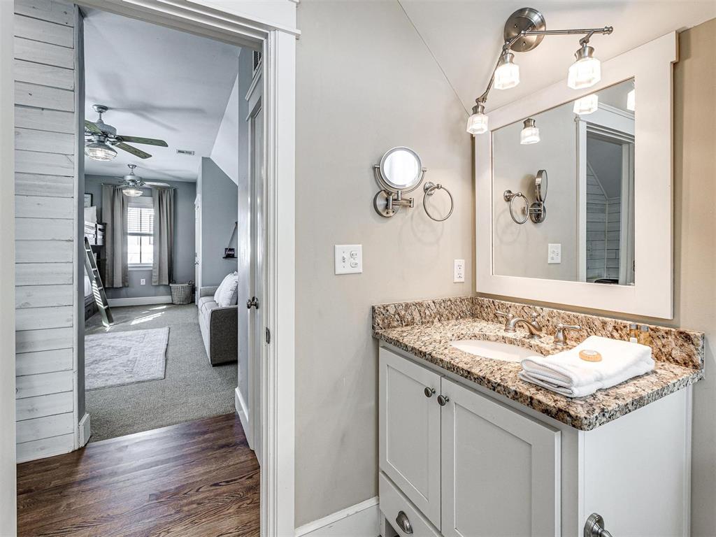 33 Boardwalk Unit: B