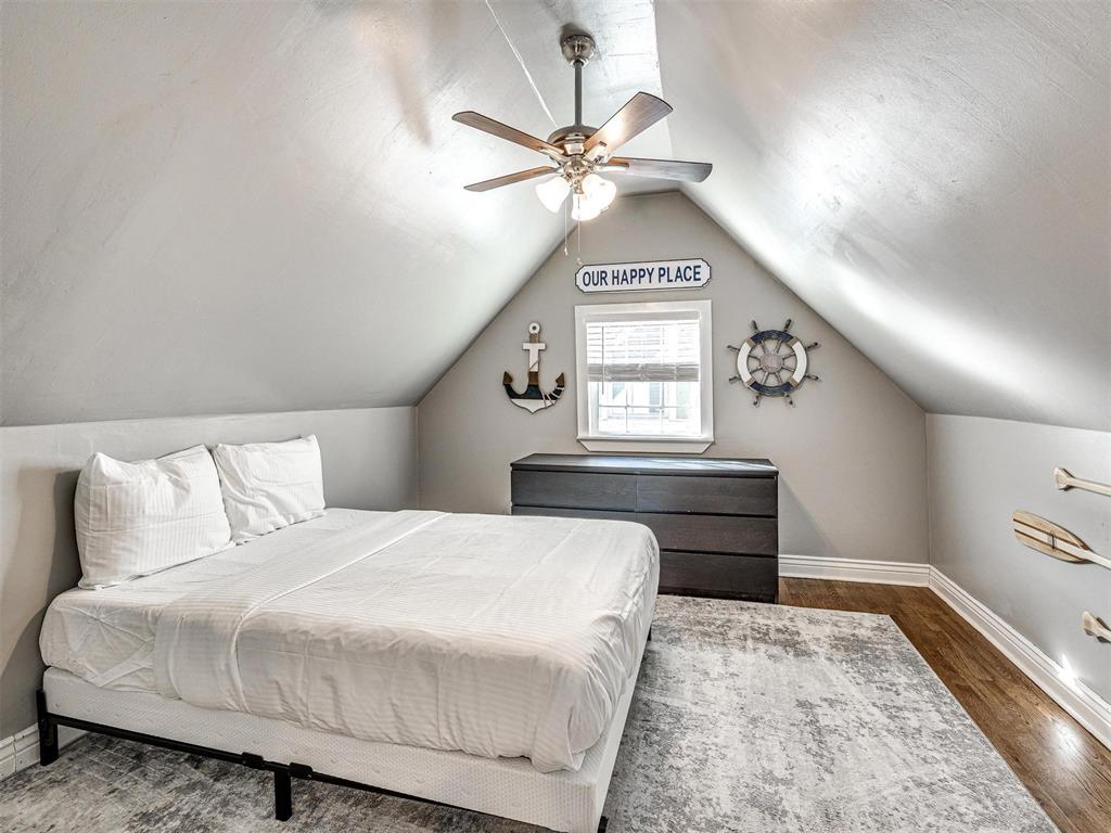 33 Boardwalk Unit: B