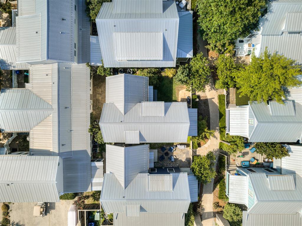 33 Boardwalk Unit: B