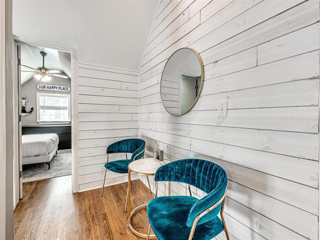 33 Boardwalk Unit: B