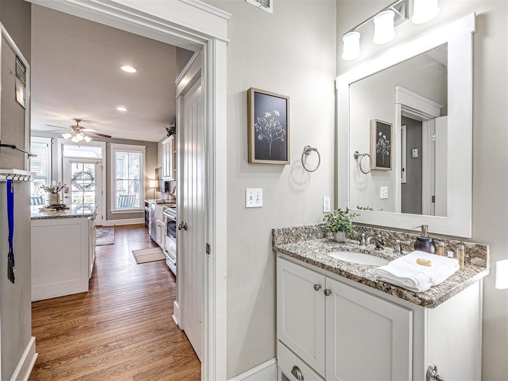 33 Boardwalk Unit: B