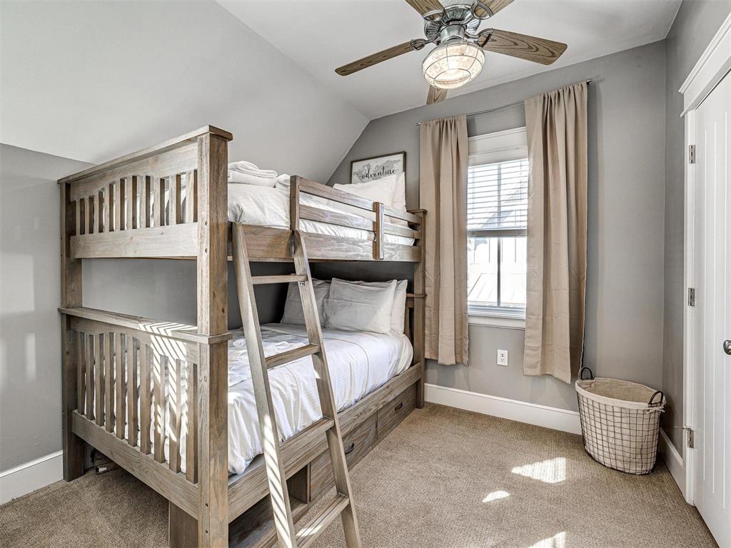 33 Boardwalk Unit: B