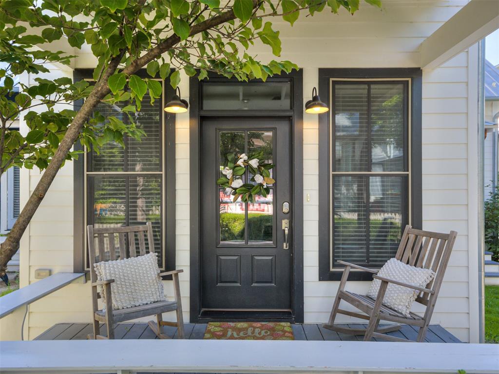 33 Boardwalk Unit: B