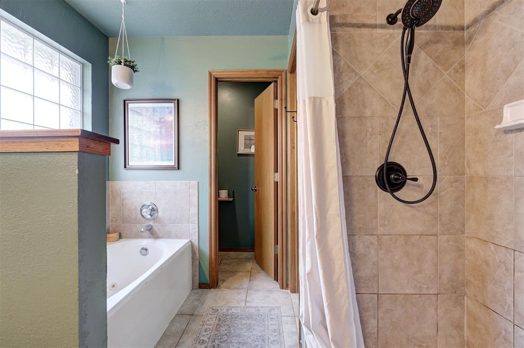 3809 Scissortail Drive