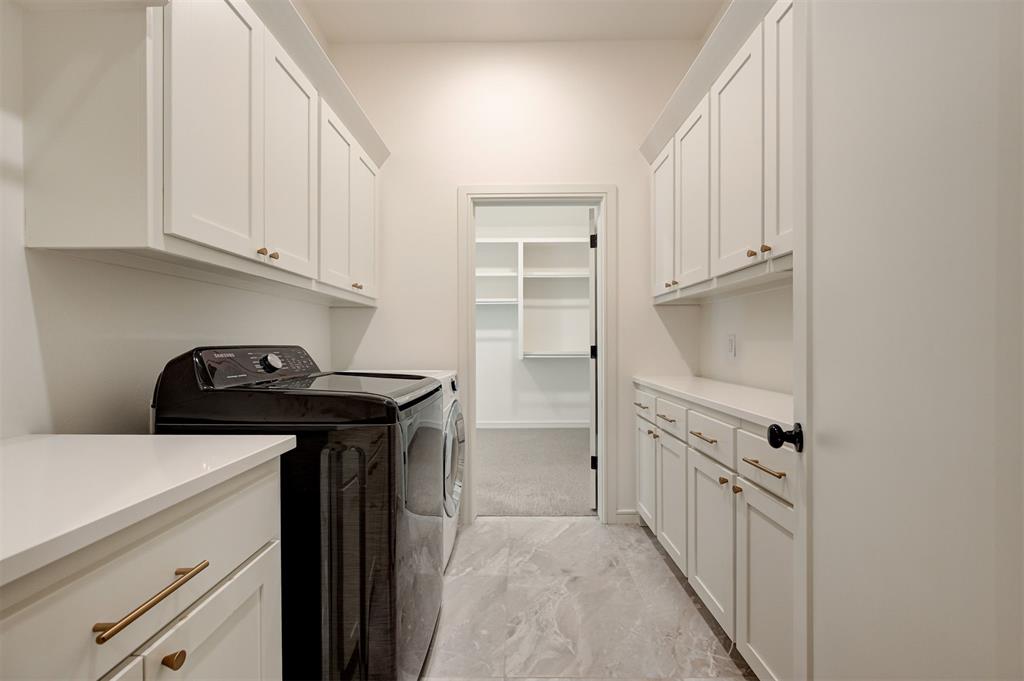 3900 Shady Hill Trail