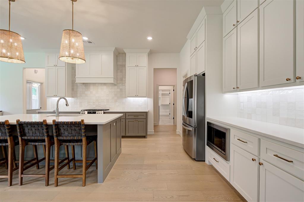 3900 Shady Hill Trail