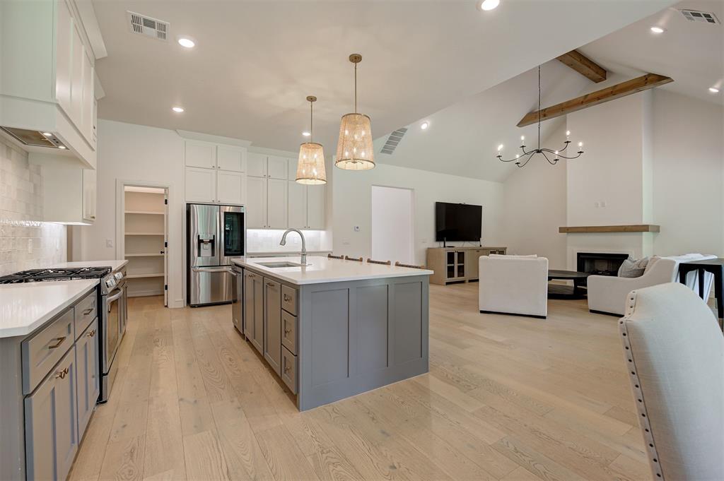3900 Shady Hill Trail