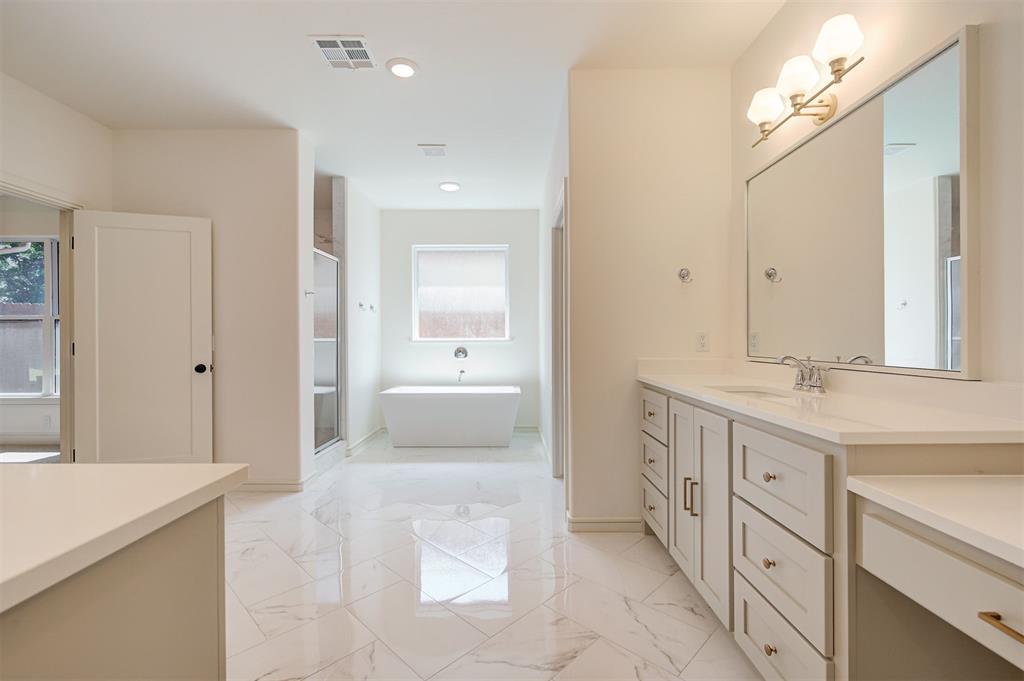 3900 Shady Hill Trail
