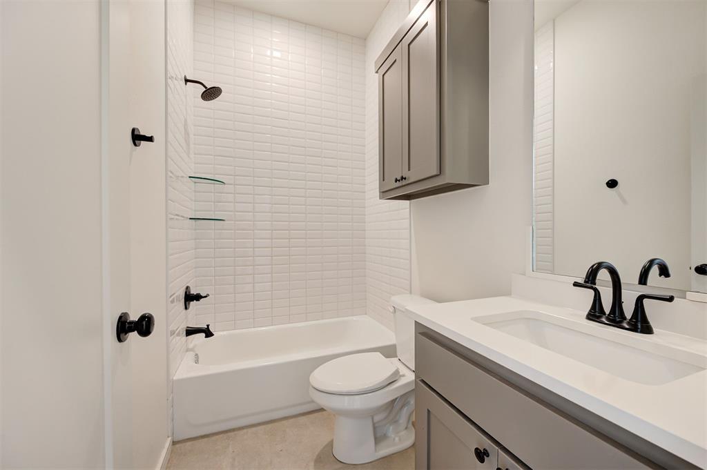 3900 Shady Hill Trail