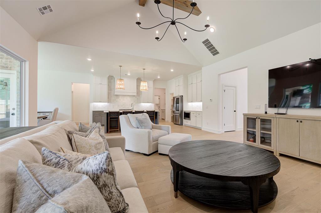 3900 Shady Hill Trail