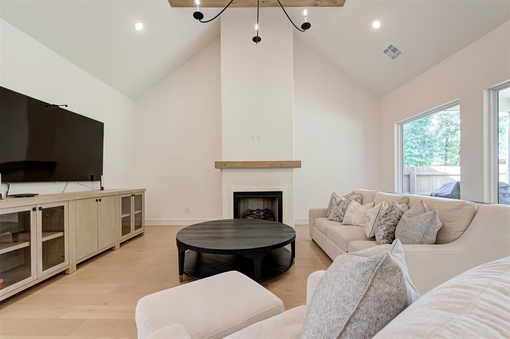 3900 Shady Hill Trail