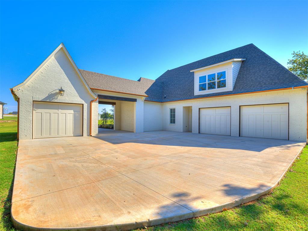 2297 Summit Circle