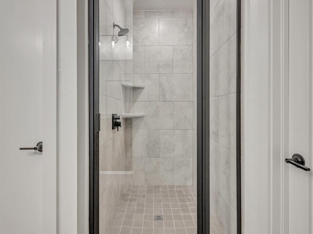 7717 NW 136th Terrace