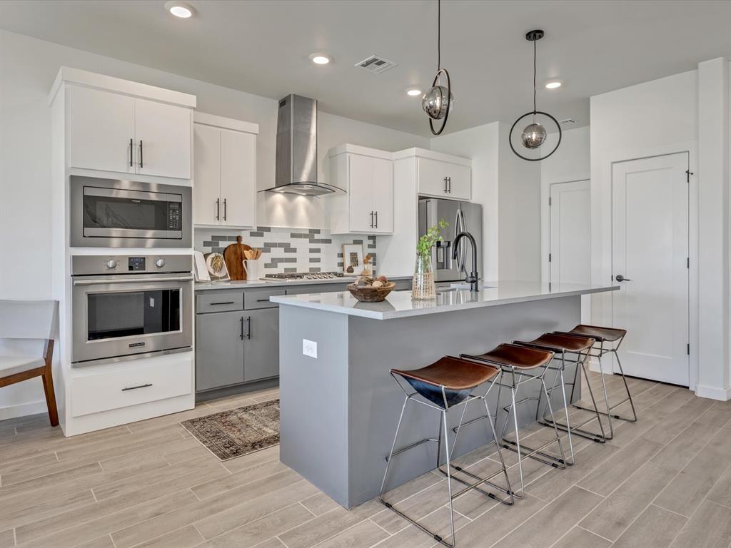 7717 NW 136th Terrace