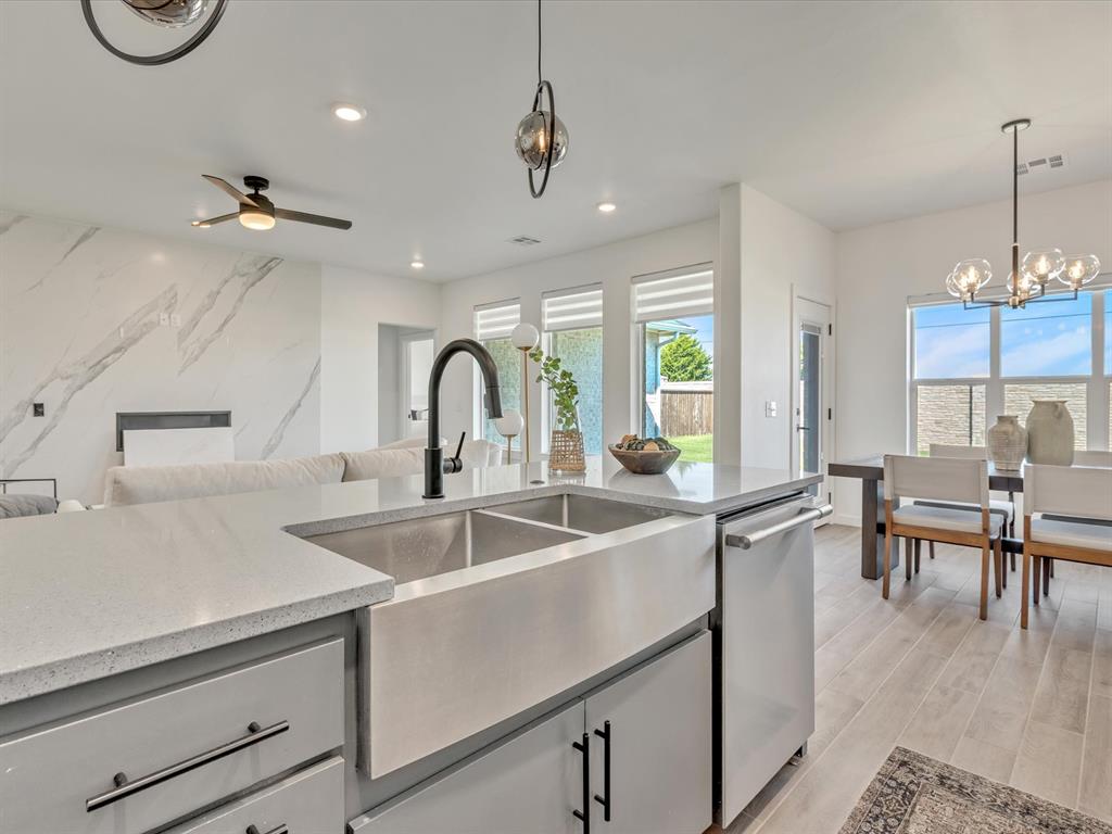 7717 NW 136th Terrace