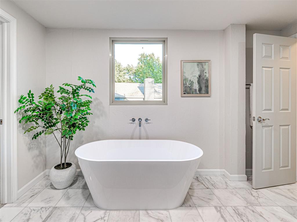 3305 W Rock Creek Road