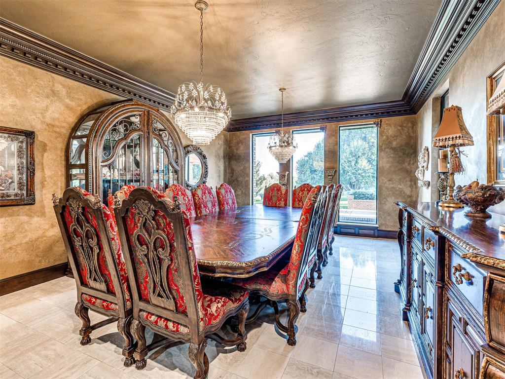 2605 Oakcrest Drive