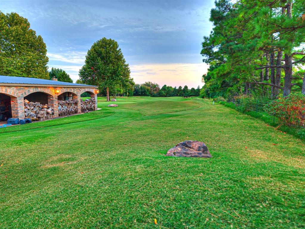 2605 Oakcrest Drive