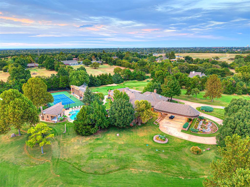 2605 Oakcrest Drive