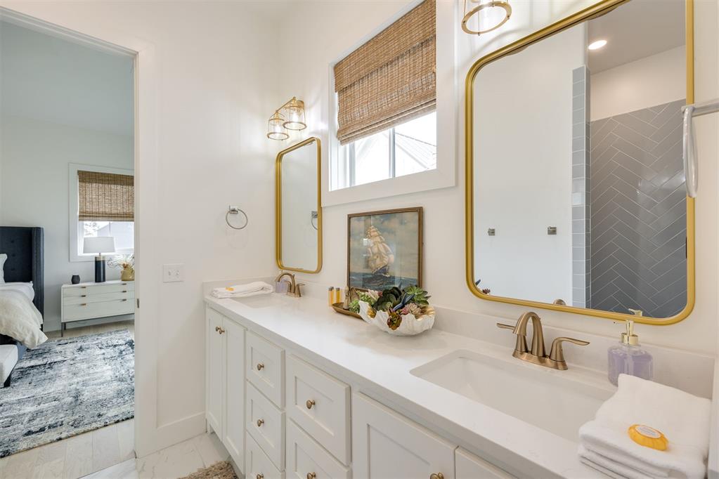 44 Ramble Along Road