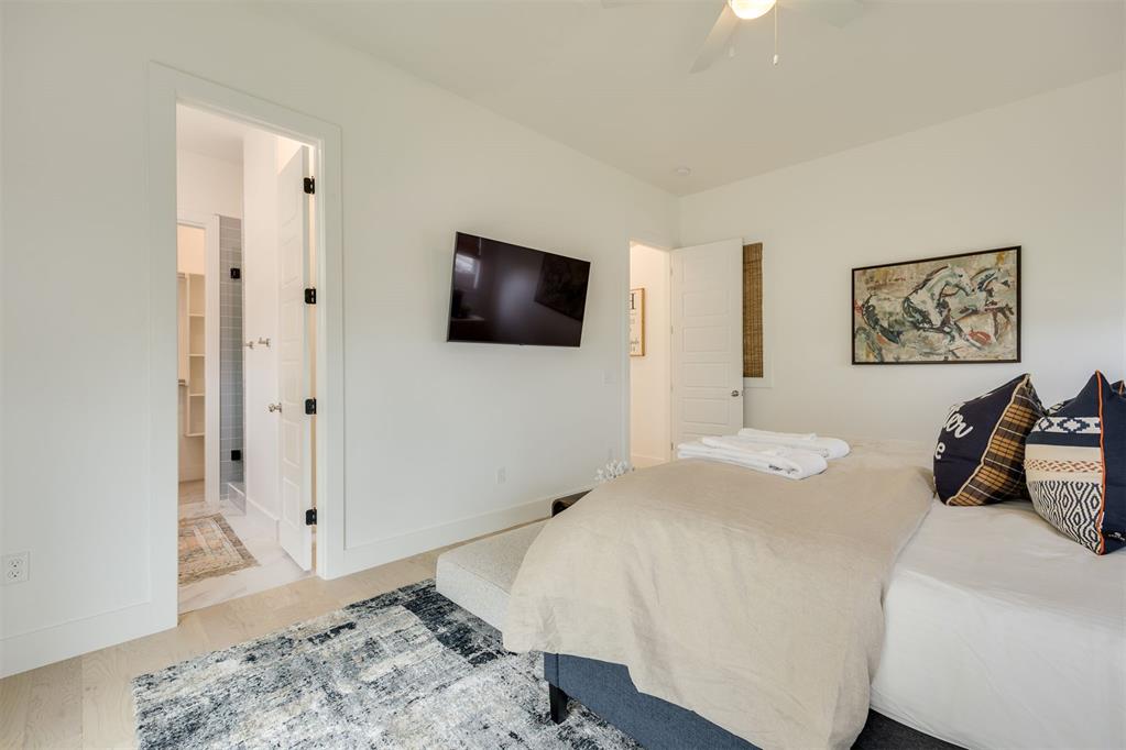 44 Ramble Along Road