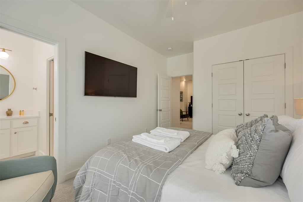 44 Ramble Along Road