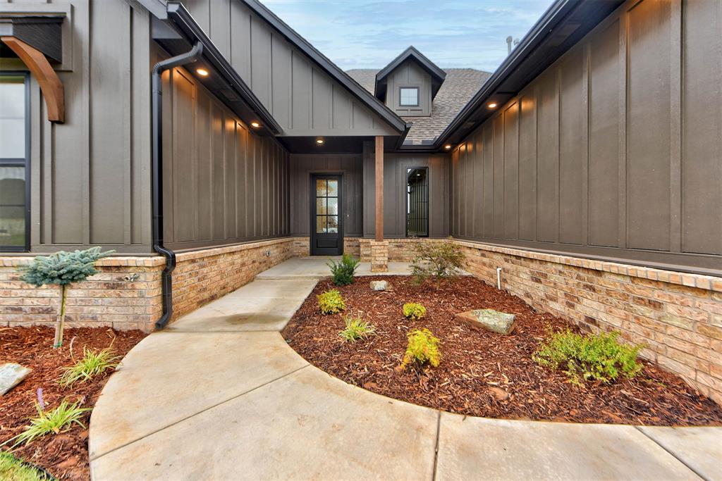 9304 NW 79th Terrace