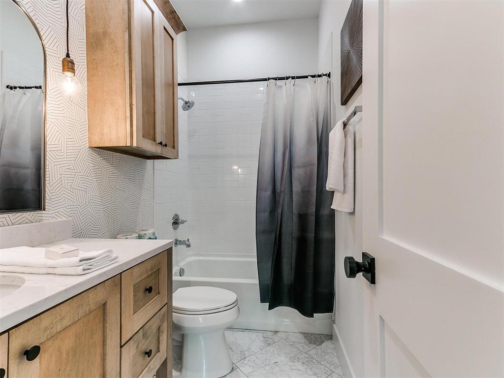 47 Ramble Along Road