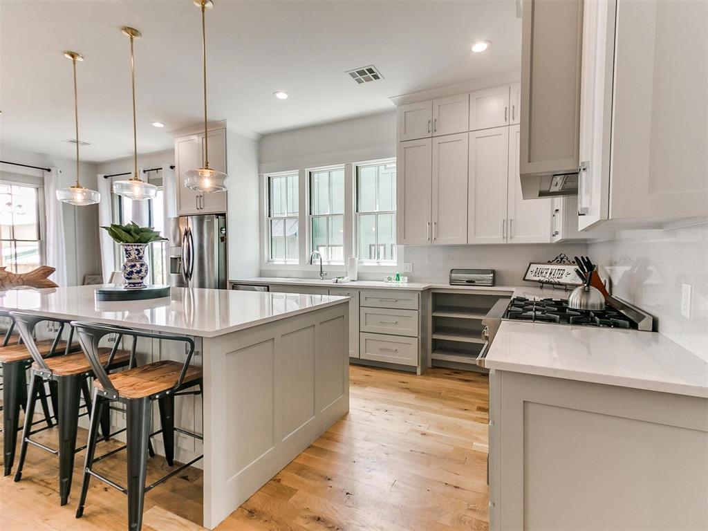 47 Ramble Along Road