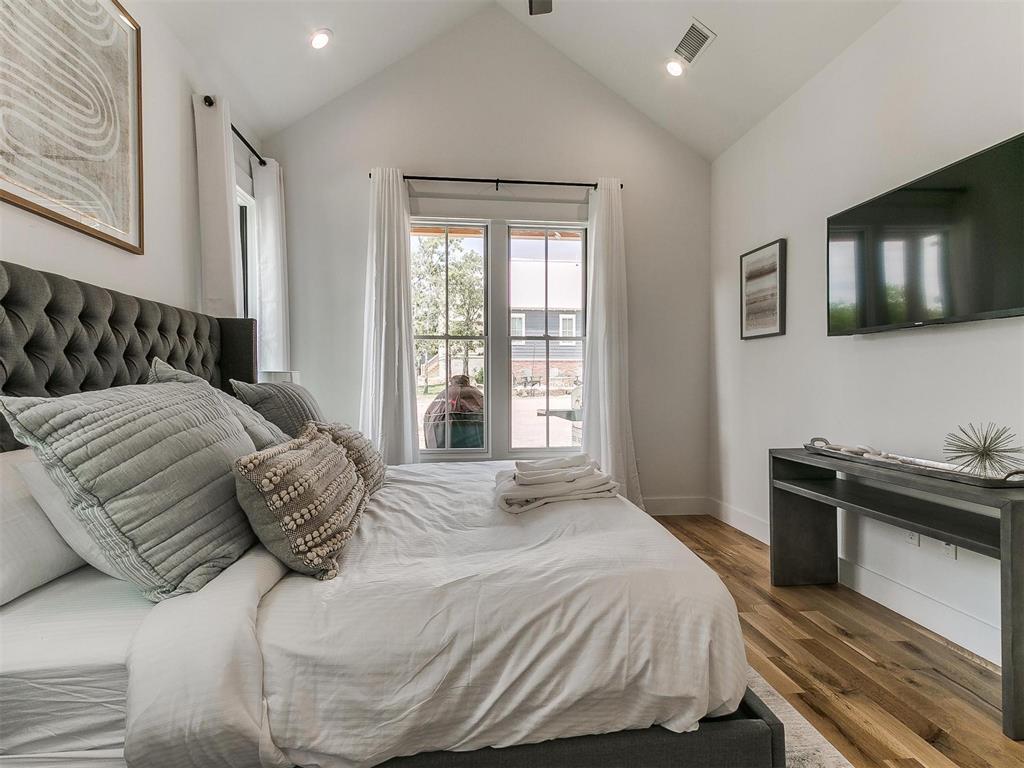 47 Ramble Along Road