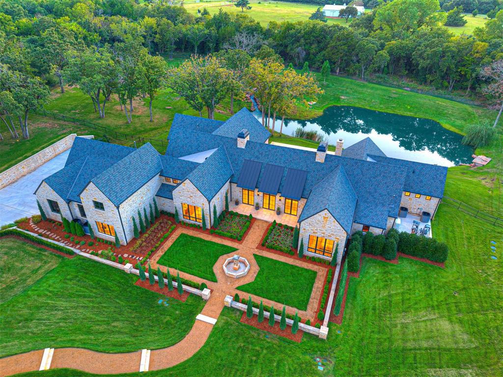 2909 Spring Crest Circle