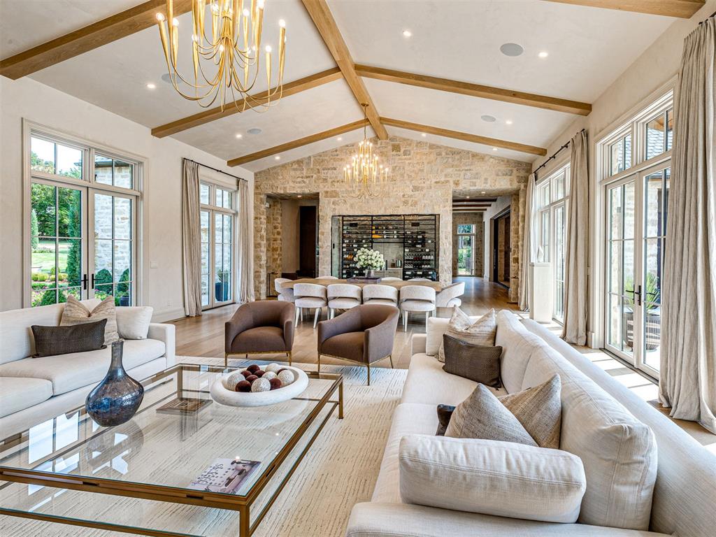 2909 Spring Crest Circle