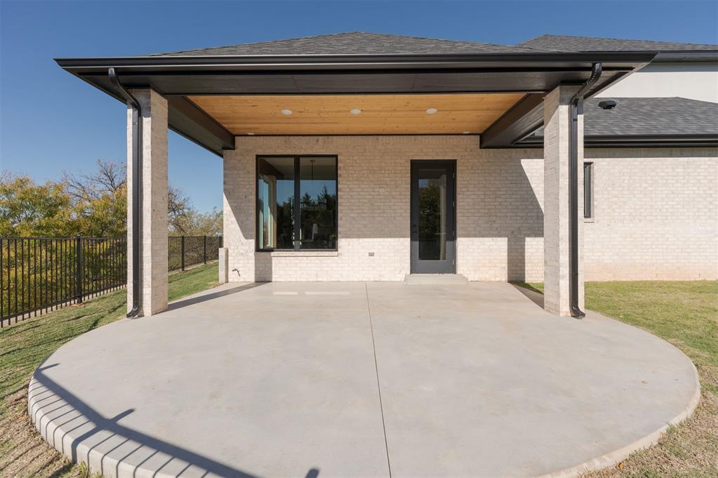 7624 NW 130th Terrace