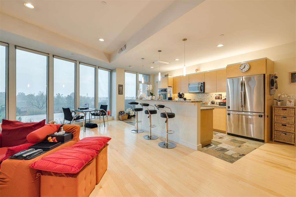 5900 Mosteller Drive Unit: 34