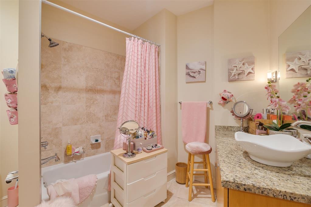 5900 Mosteller Drive Unit: 34