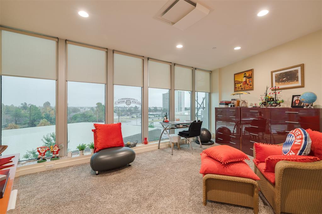 5900 Mosteller Drive Unit: 34